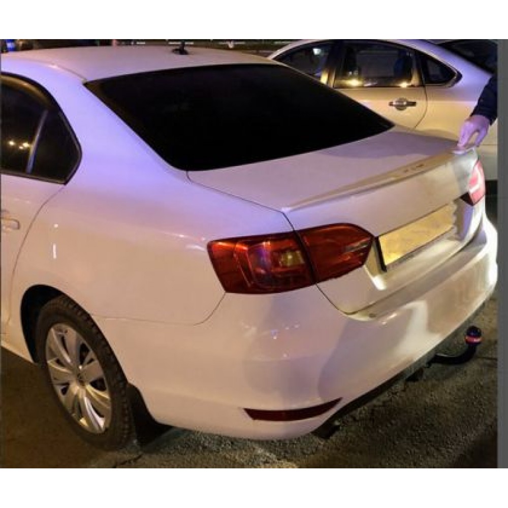 Спойлер за багажник Volkswagen Jetta (2012-2018) M4 Style