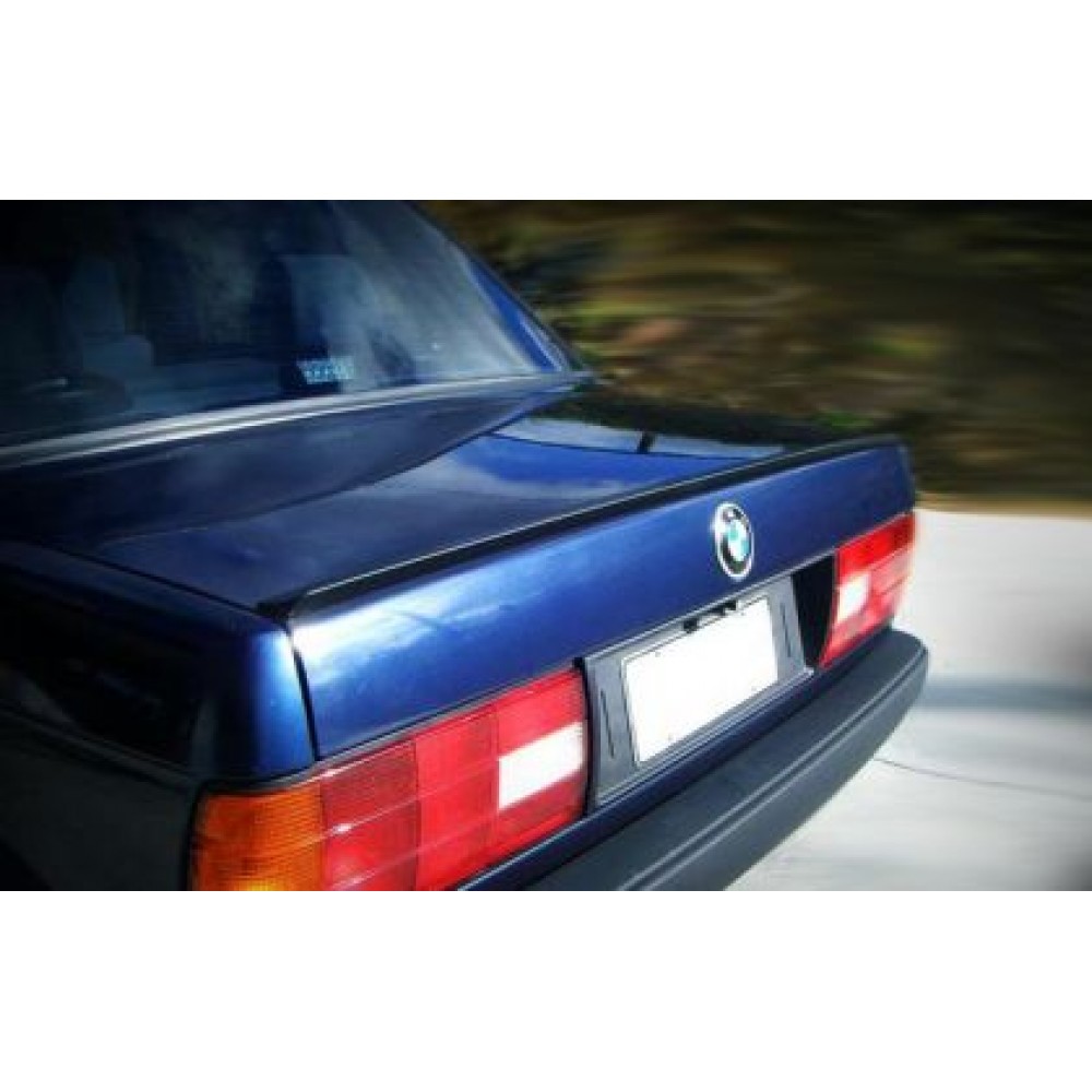 Лип спойлер за багажник BMW E30