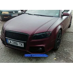 Предна броня за Audi A4 B7 8E (2004-2008) - S-Line Design с черна решетка с отвори за парктроник